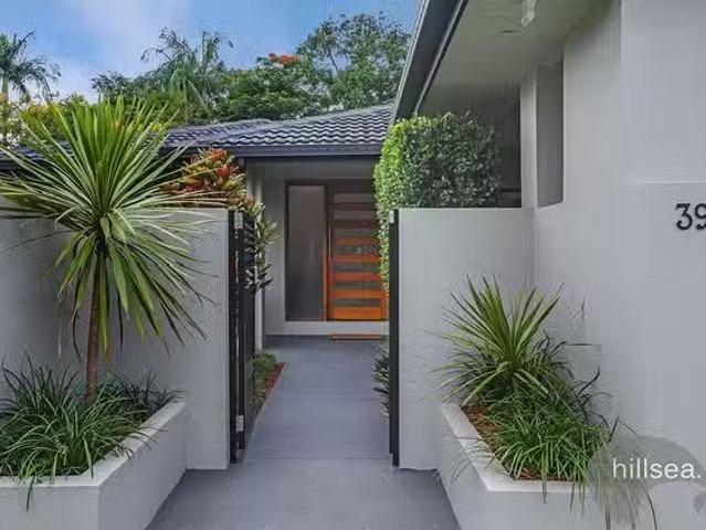 Deal! 39 Jaguar Drive, Bundall, QLD 4217