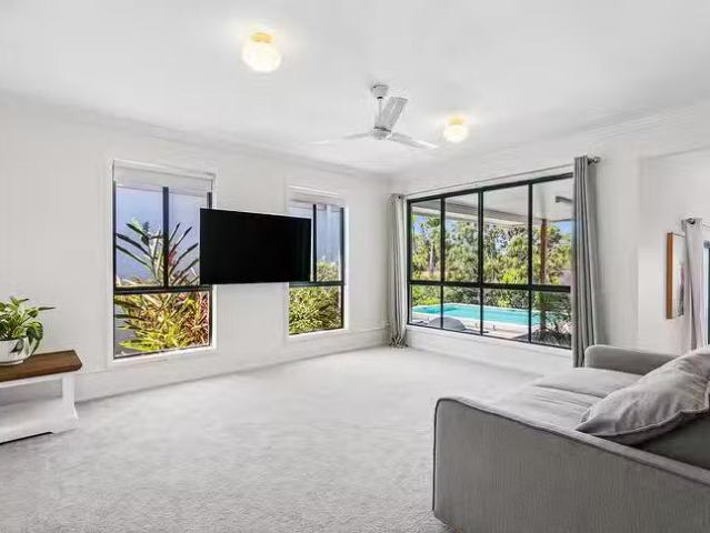 Unique 7 Tiger Drive, Arundel, QLD 4214