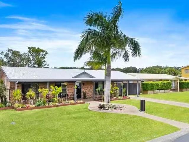 Unique 7 Ashgrove Crescent, TARANGANBA, QLD 4703 House for R.