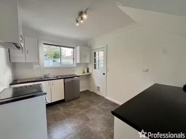 Charming 7 Boronia Avenue, SANCTUARY POINT House for rent Lis.
