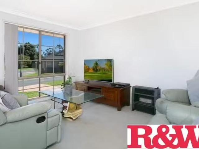 Unique 7 Dwyer Place, ST HELENS PARK House for rent Listed by.