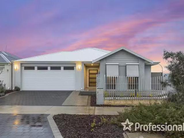 New 7 Ecru Street, Eglinton, WA 6034