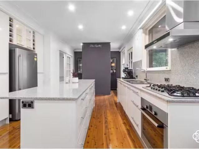 Cozy 7 Edison Street, Adamstown Heights House for rent Listed.