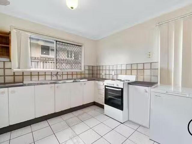 Cozy 7 Errol Street, Loganlea, QLD 4131