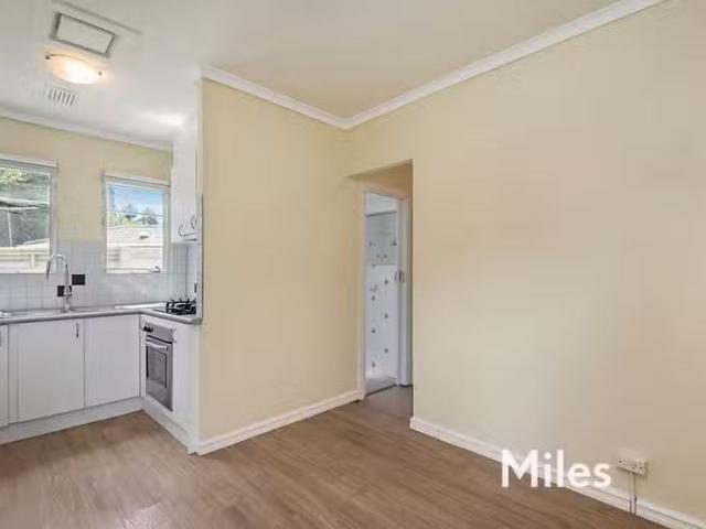 Just in! 7 Exeter Court, Heidelberg West VIC 3081