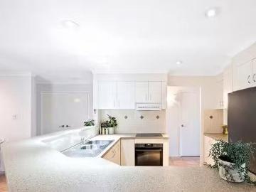 Deal! 7 Karnak Court, Camira, QLD 4300