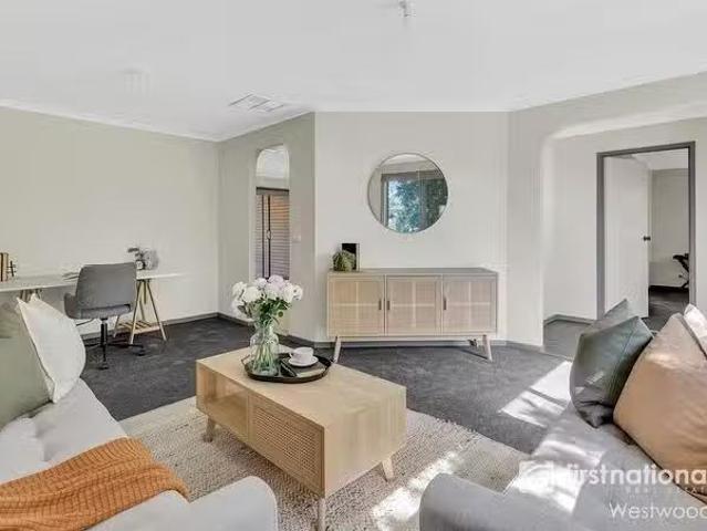 Charming 7 Kimberley Road, Werribee, VIC 3030