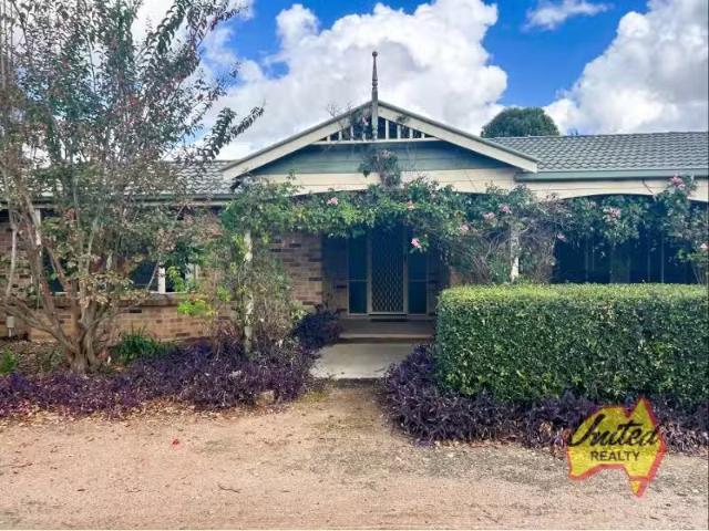 For Rent! 7A Bonnie Field Close, Catherine Field Townhouse for.
