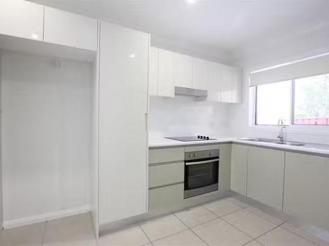 Just in! 7A Onyx Place, Eagle Vale, NSW 2558