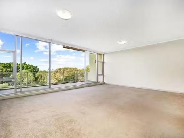 Cozy 406/2 Walker Street, Rhodes, NSW 2138