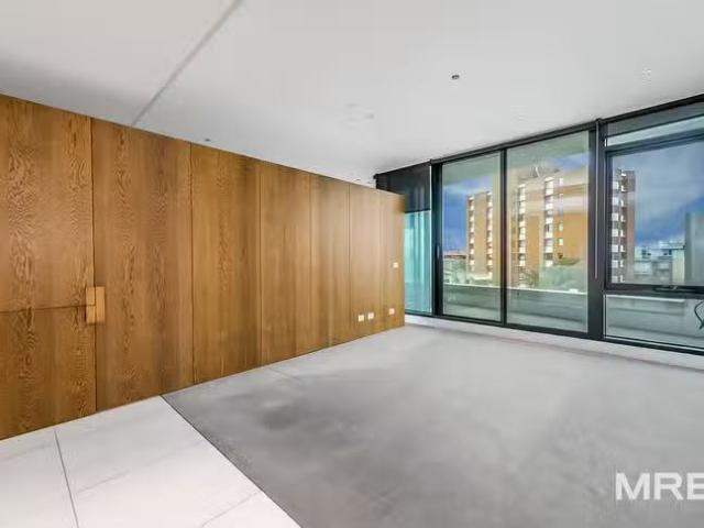Deal! 408/6 Victoria Street, St Kilda, VIC 3182