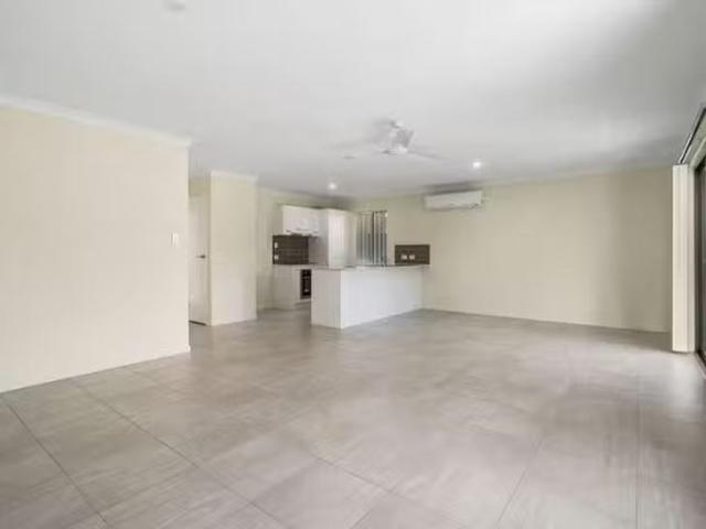 Cheap 40/13 Andersson Court, Highfields, QLD 4352