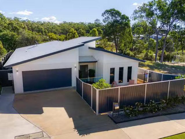 Deal! 40 Koowin Drive, Kirkwood, QLD 4680
