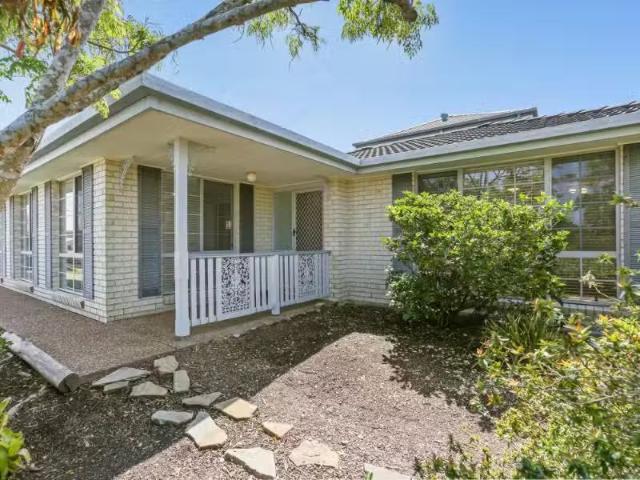 New 40 St Lawrence Avenue, Blue Haven House for rent Listed b.