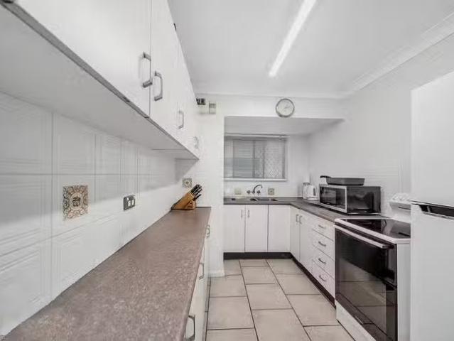 Cheap 4/148 Abbott Street, Cairns City, QLD 4870
