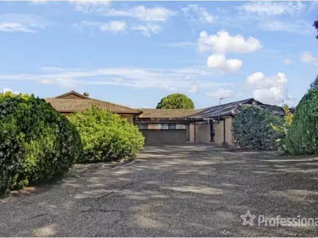 For Rent! 4/16 Marloo Crescent, Kooringal Apartment for rent.