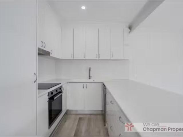 Nice 4/129 Brooks St, Bar Beach Apartment for rent Listed by.