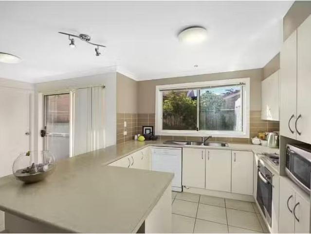 Unique 4/13 Heather Street, Port Macquarie House for rent Lis.