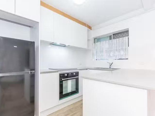For Rent! 4/13 15 Downs Street, Redcliffe, QLD 4020