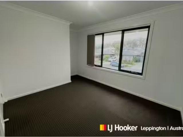 Charming 41 Crystal Palace Way, LEPPINGTON House for rent Lis.