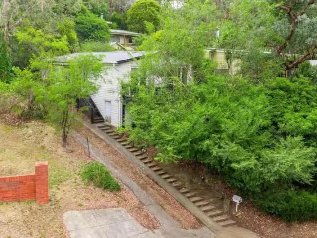 Just in! 41 Lower Road, Eltham North VIC 3095 House Auction