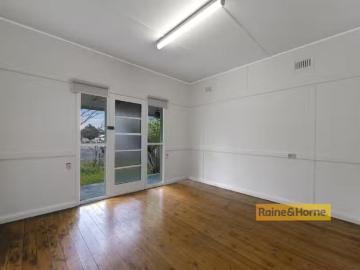 Just in! 41 Picnic Parade, ETTALONG BEACH House for rent List.