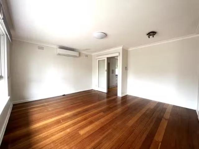 Unique 4/27 Mount Pleasant Road, Nunawading VIC 3131