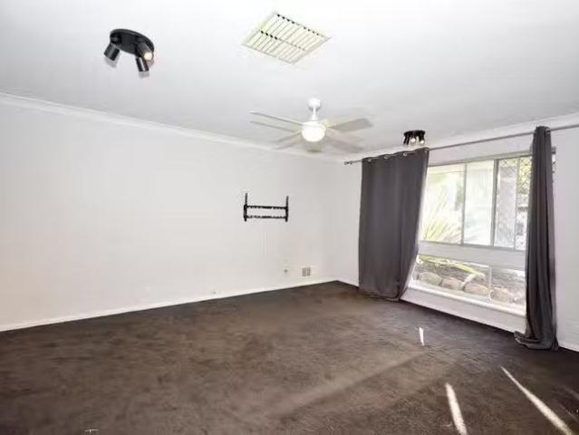 For Rent! 42 Alciston Way, Huntingdale, WA 6110