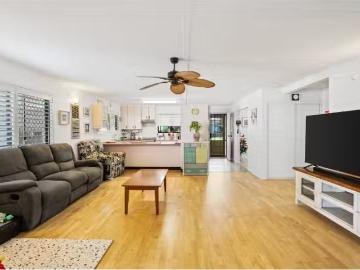 Nice 42 Bundilla Parade, Berkeley Vale House for rent Listed.