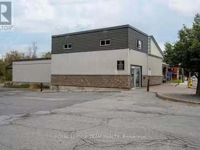 Cozy 433 Donald B Munro Drive, Ottawa, ON, K0A 1L0 commercia.