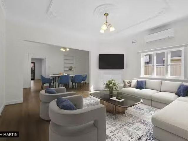 Charming 43 Harcourt Parade, Rosebery, NSW 2018