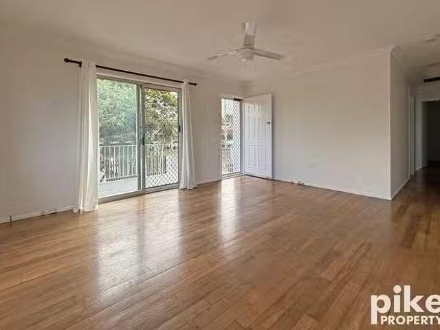 Just in! 43 Roseash Street, Logan Central, QLD 4114