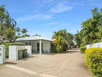 Unique 4/47 Ahearne Street, Hermit Park, QLD 4812