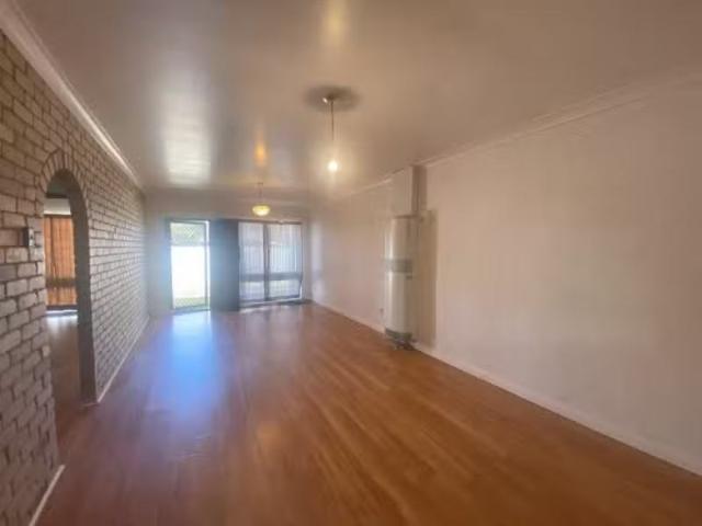 For Rent! 4/426 Urana Road, LAVINGTON Townhouse for rent List.