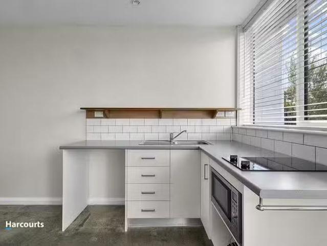 Cozy 44 Knocklofty Terrace, West Hobart, TAS 7000