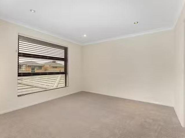 Nice 4/50 Suttor Drive, Success, WA 6164