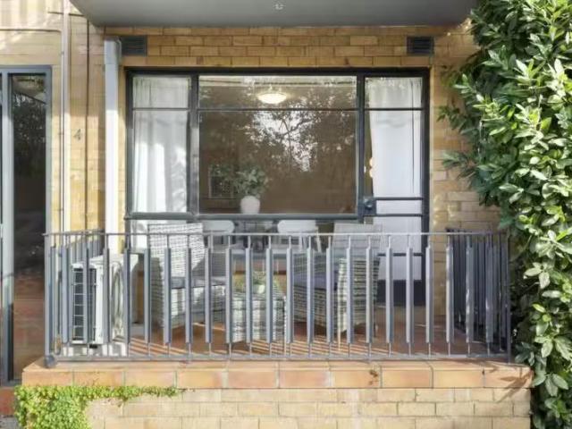 Charming 4/53 Grove Road, Hawthorn VIC 3122 Apartment Auction