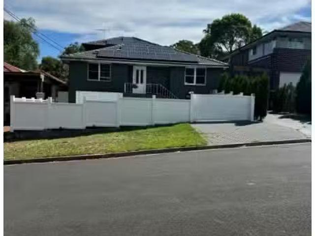 Deal! 46A Grayson Road, NORTH EPPING House for rent Listed by.