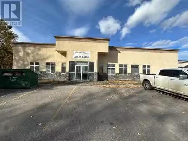 Cozy 4729 52 Street, Chetwynd, BC, V0C 1J0 commercial for le.