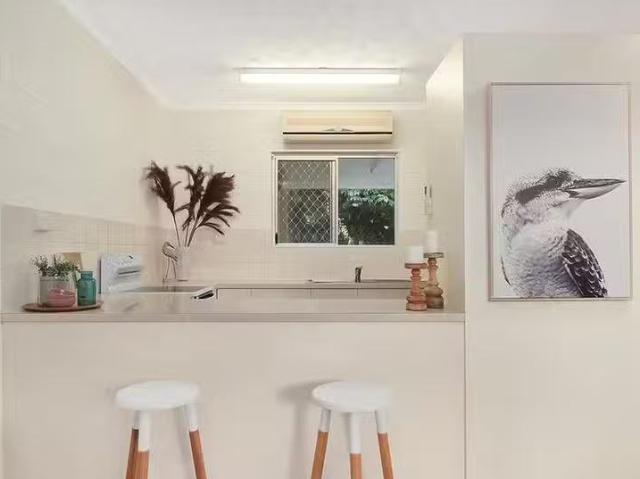 New 4/7 Cook Street, North Ward, QLD 4810