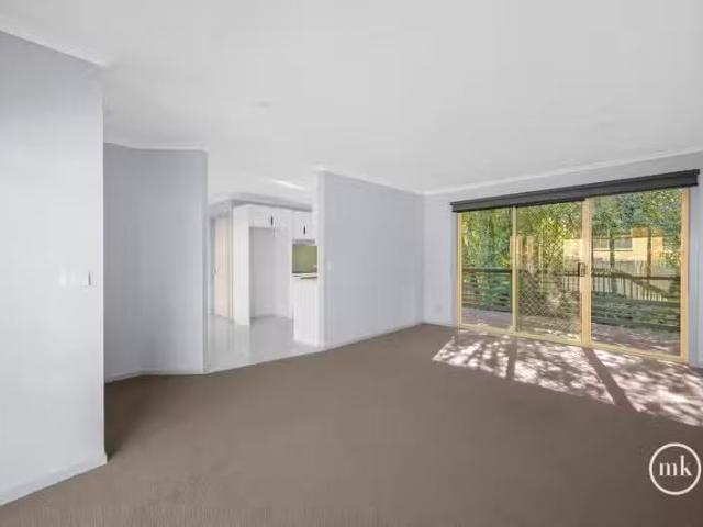 Cozy 47A Sherbourne Road, Montmorency VIC 3094