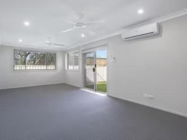 Cheap 4/86 Kingswood Road, Engadine, NSW 2233