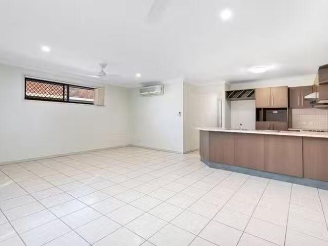 Just in! 48 Glentree Avenue, Upper Coomera, QLD 4209