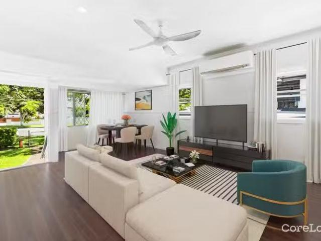 Deal! 48 Moreton Avenue, Wynnum QLD 4178