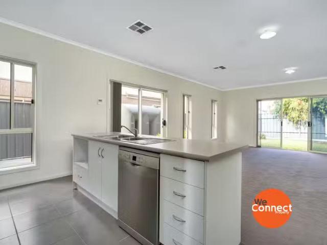 Cheap 4/8 Walnut Street, Old Reynella SA 5161