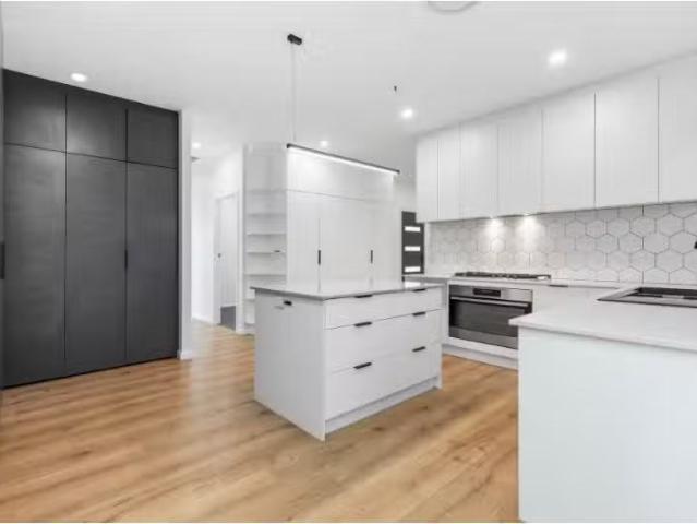 For Rent! 48 Westwood Avenue, Adamstown Heights House for rent.