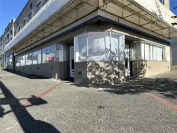 Unique 4994 Argyle St, Port Alberni, BC, V9Y 1V7 commercial.