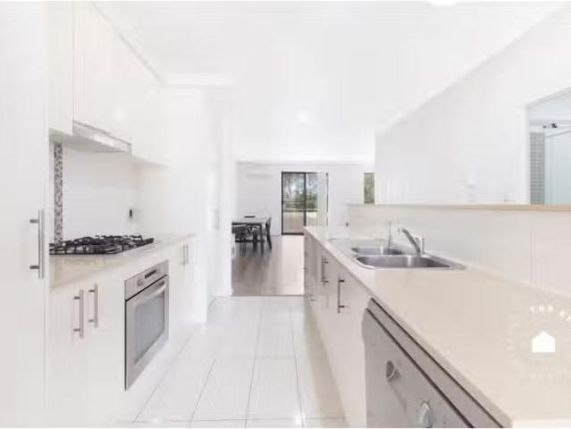 Rental! 49/11 Glenvale Avenue, Parklea Townhouse for rent Lis.