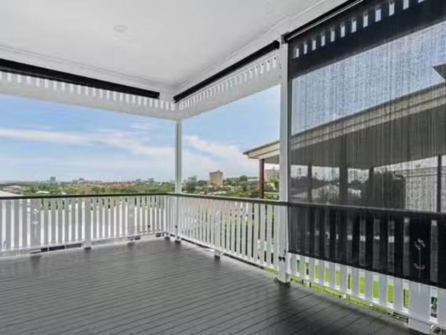 Unique 49 Agnew Street, Norman Park, QLD 4170
