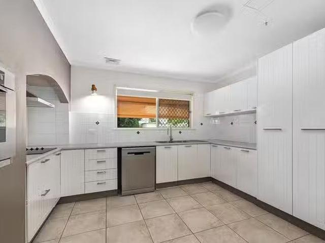 New 49 Knockator Crescent, Centenary Heights, QLD 4350